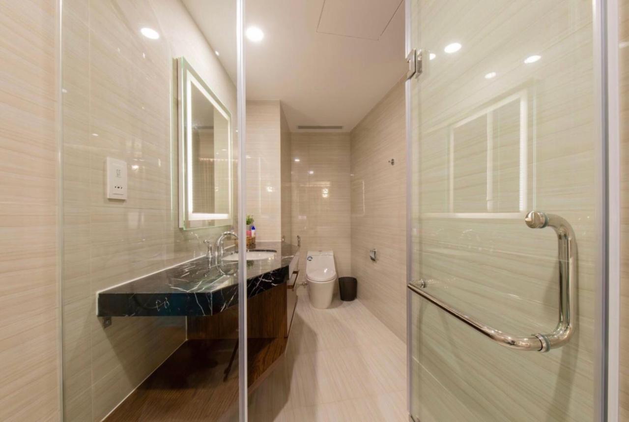 Homie Panorama Beachfront Residences Nha Trang Exteriör bild